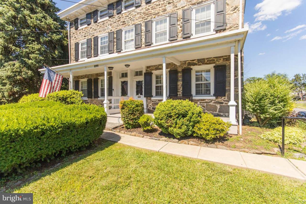 2341 Providence - Photo 1