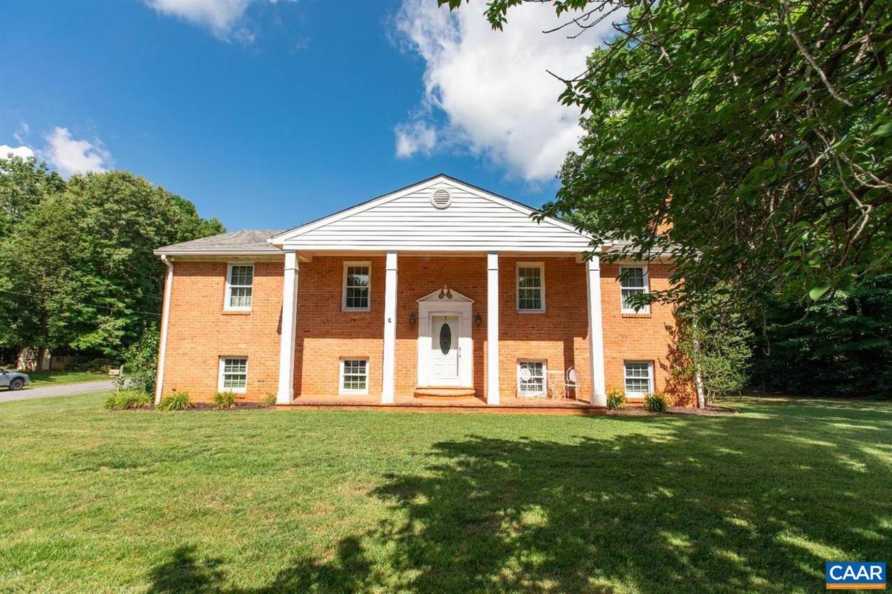 112 Hickory Way - Photo 1