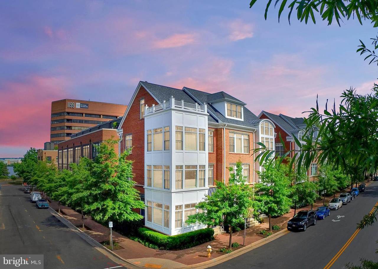 1127 Royal Street - Photo 1