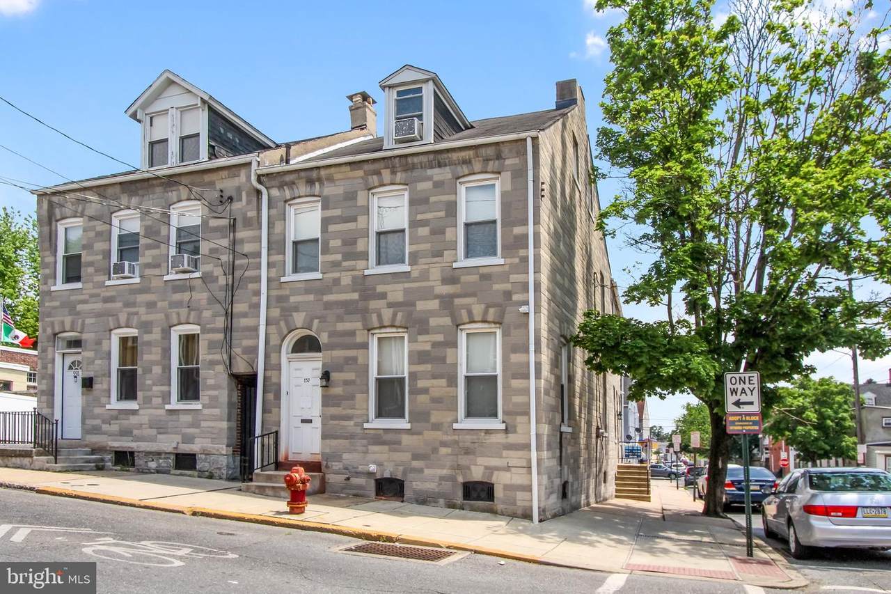 552 Vine Street - Photo 1
