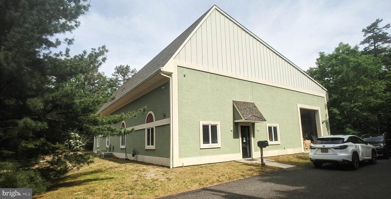 5108 Oakwood Boulevard - Photo 1