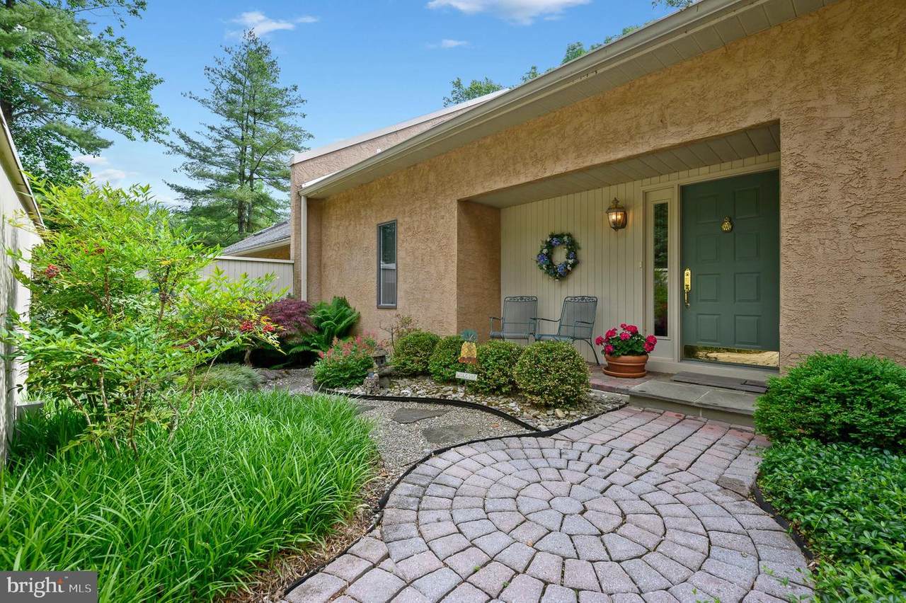 42 Toft Woods Way - Photo 1