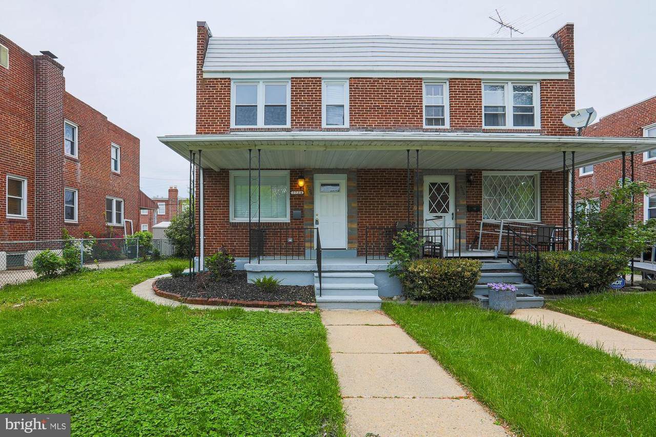 3724 Raspe Avenue - Photo 1