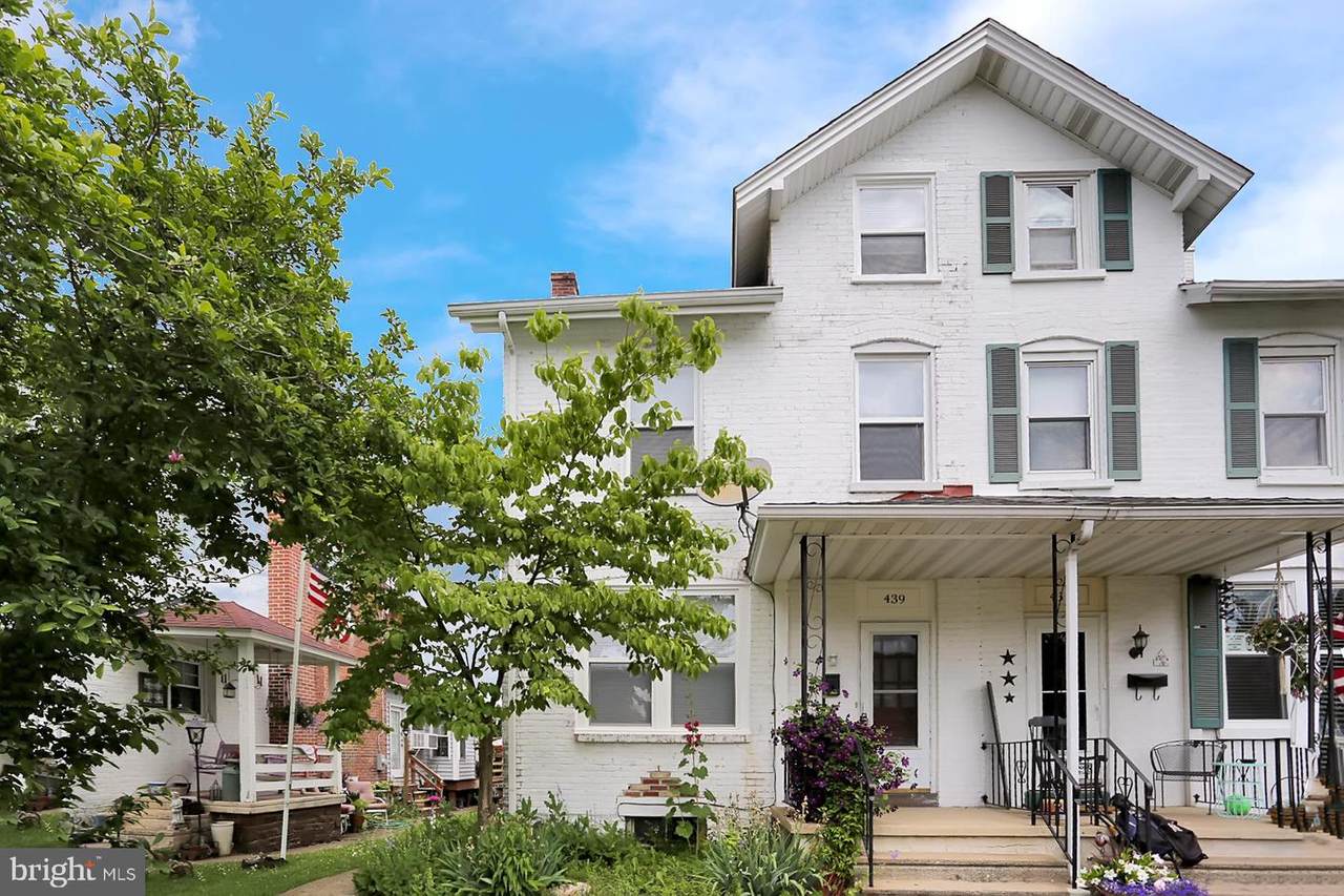 439 2ND Street - Photo 1