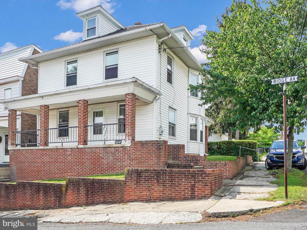 524 Ridge Avenue - Photo 1
