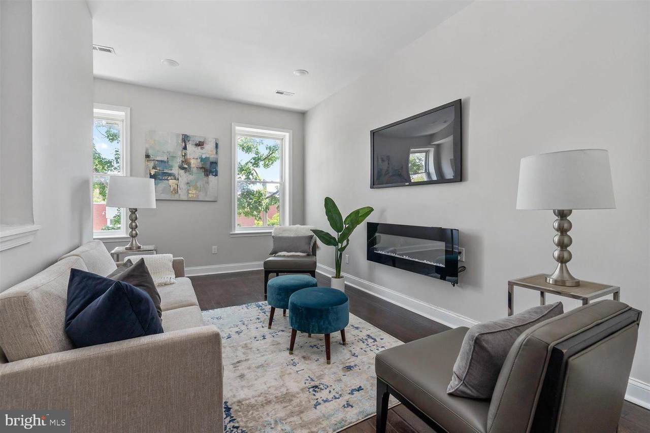 2046 Linden Avenue - Photo 1