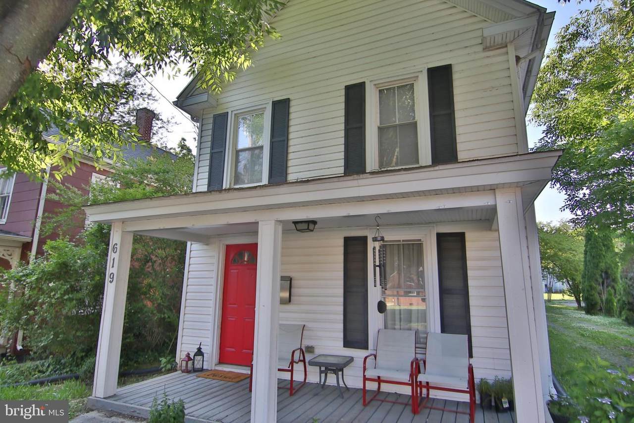 619 Goldsborough Street - Photo 1