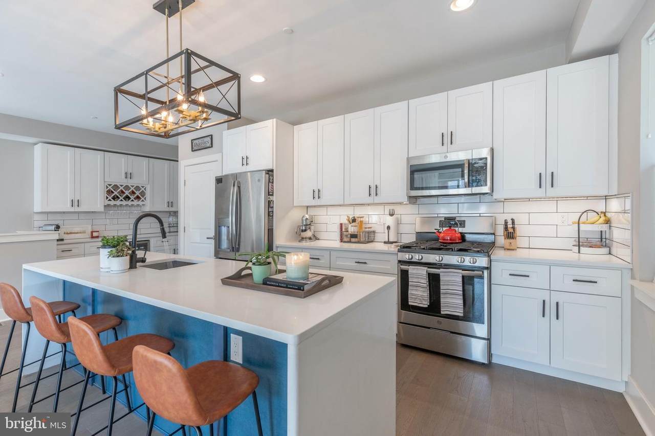 819 Uber Street - Photo 1