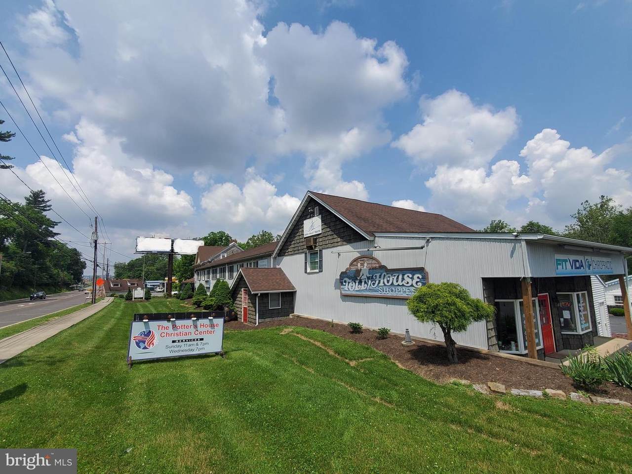 4453 Penn Avenue - Photo 1