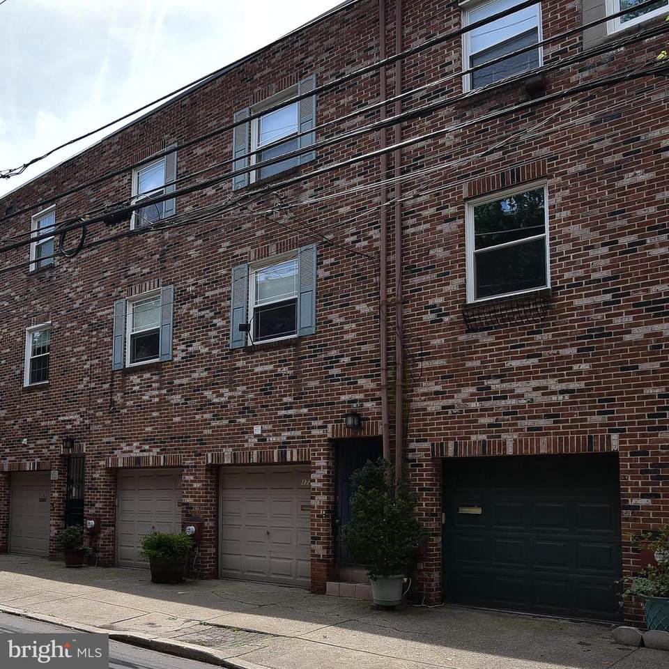 1720 Bainbridge Street - Photo 1