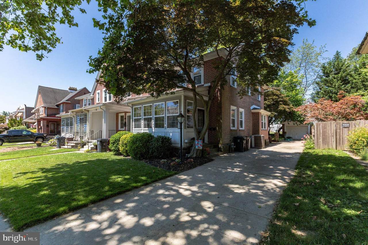 21 Sycamore Street - Photo 1
