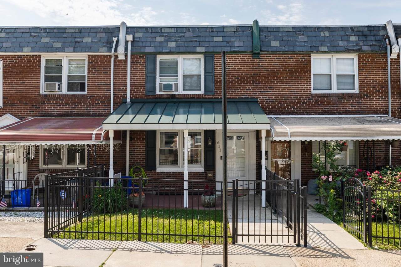 611 Dupont Street - Photo 1