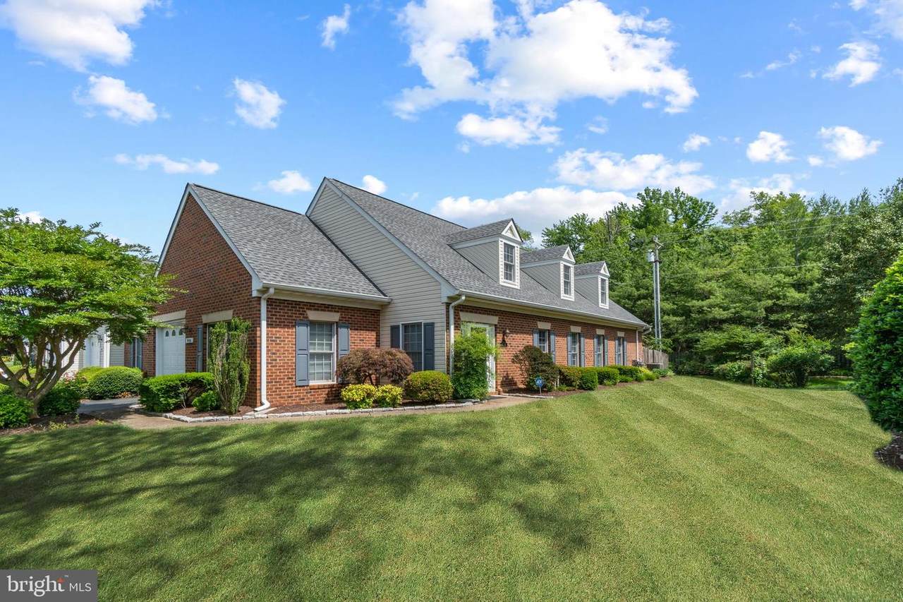 9406 Glascow Drive - Photo 1
