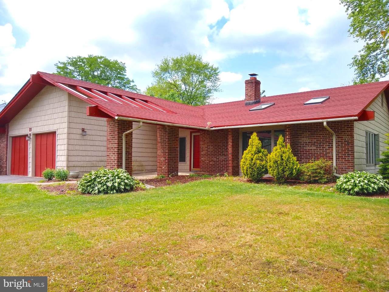 21 Erynwood Avenue - Photo 1