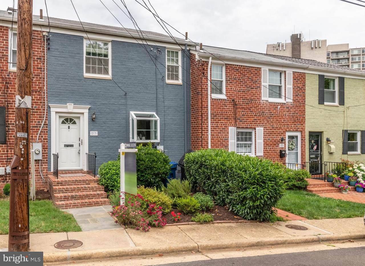 213 Guthrie Avenue - Photo 1