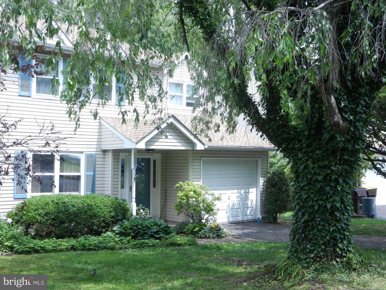 4069 Holly Way - Photo 1