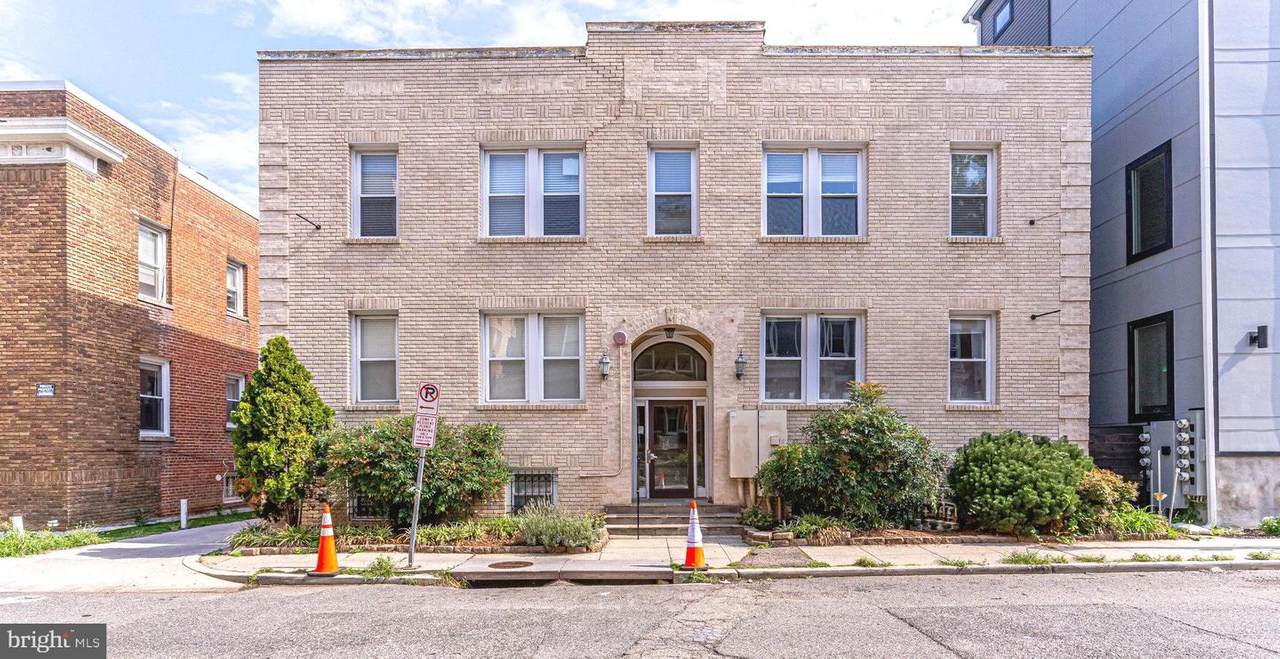 1443 Oak Street - Photo 1
