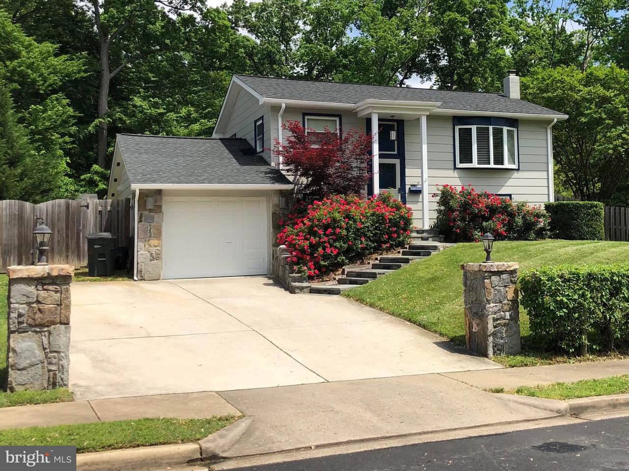 14219 Bismark Avenue - Photo 1