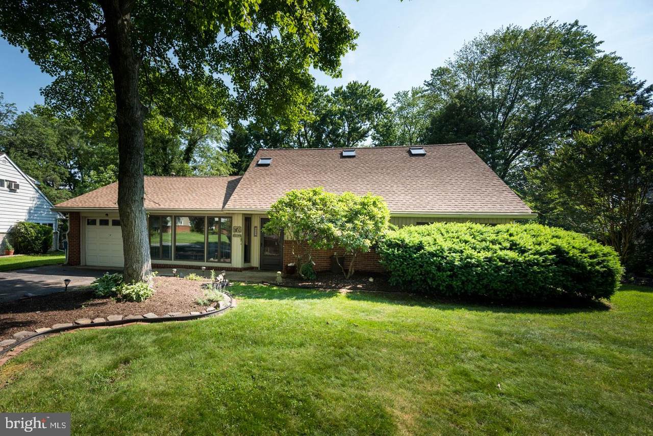 1112 Hilton Road - Photo 1