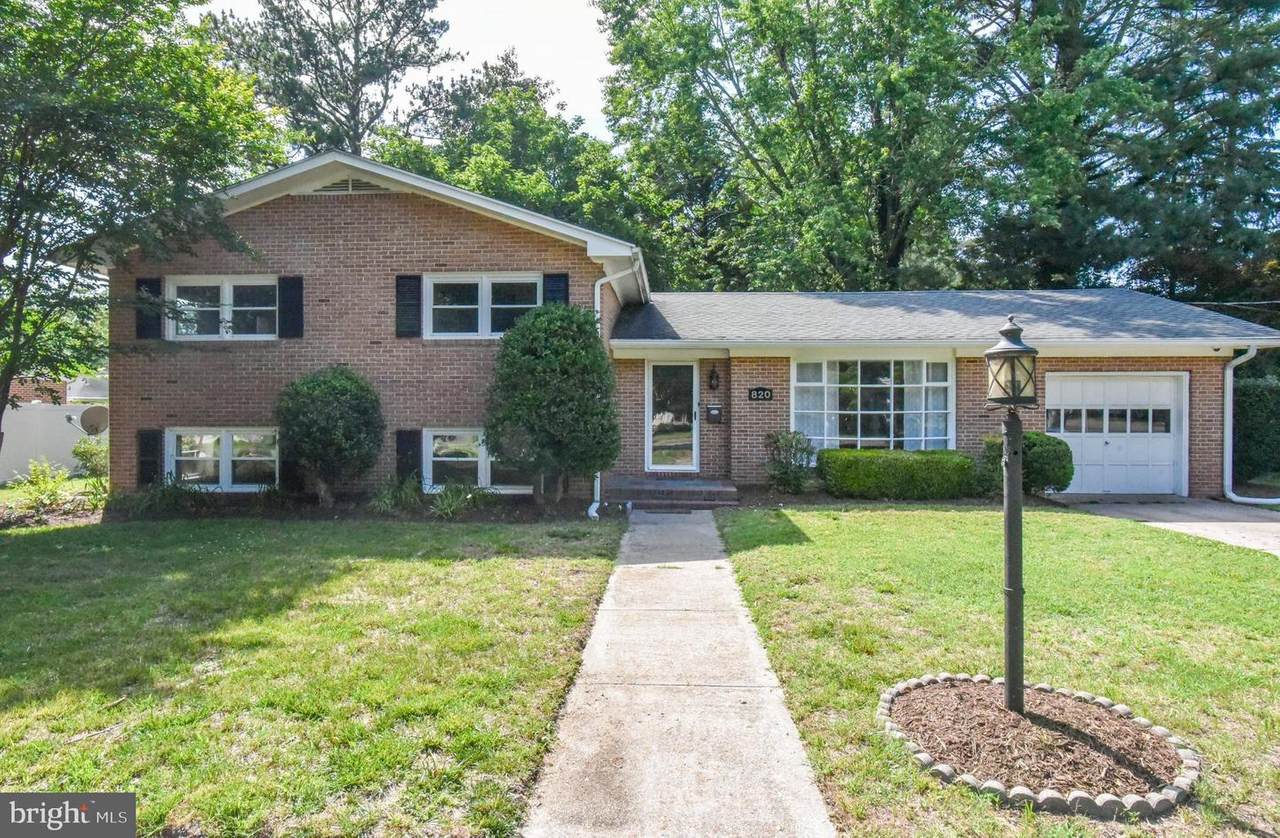 820 Riverside Drive - Photo 1