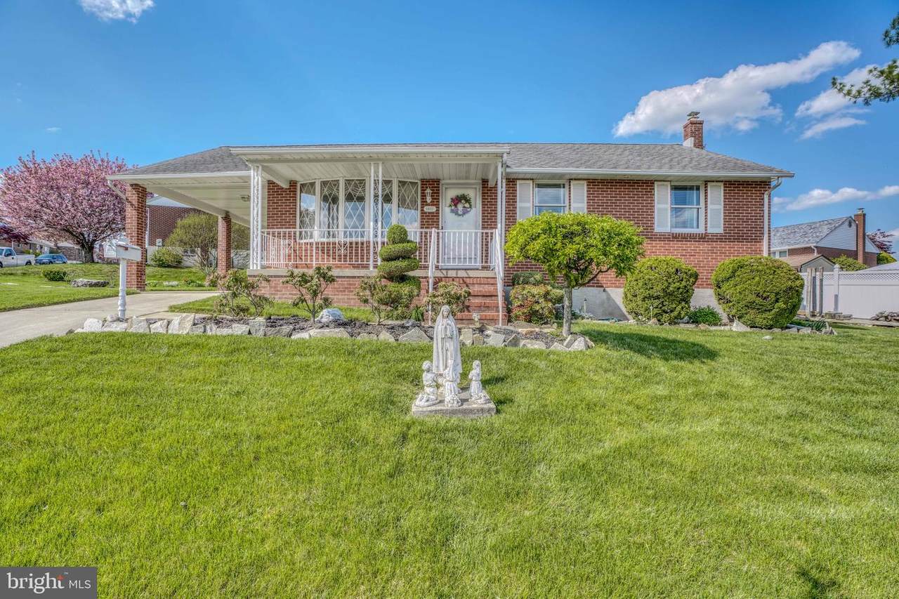 1407 Lancelot Drive - Photo 1