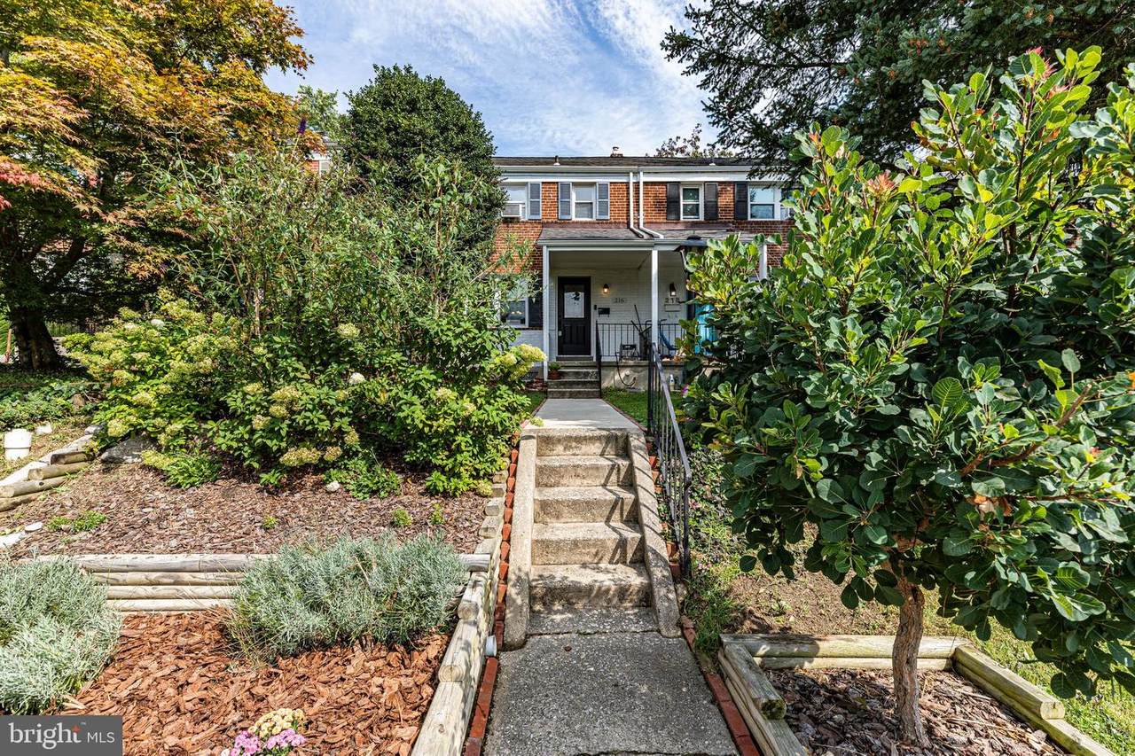 216 Linden Avenue - Photo 1