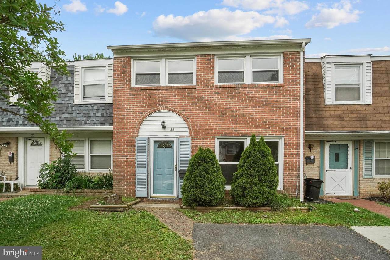 32 Court Drive - Photo 1