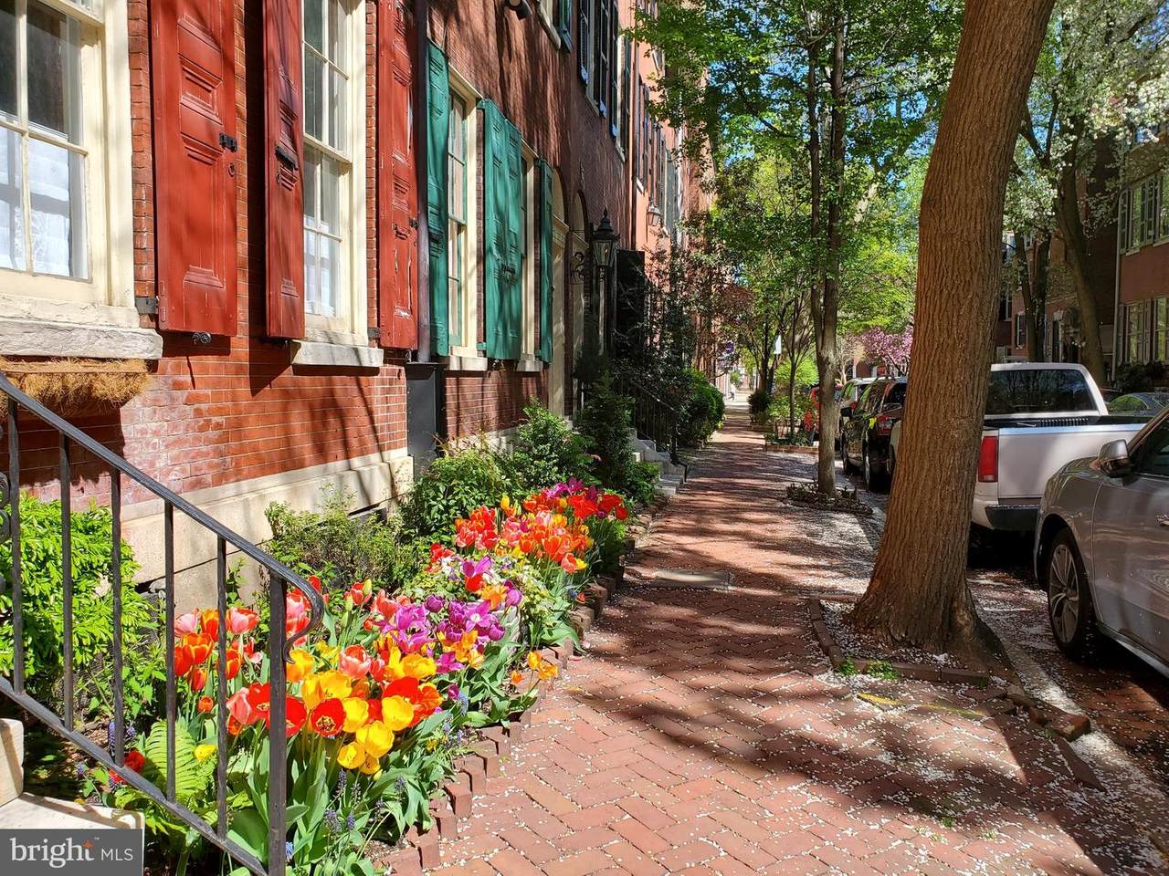 1011 Clinton Street - Photo 1