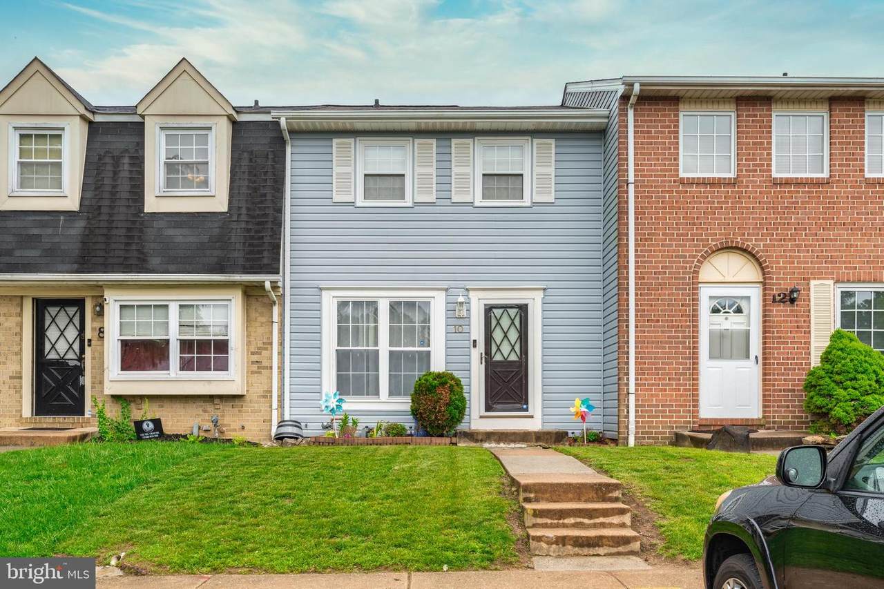 10 King Richard Court - Photo 1