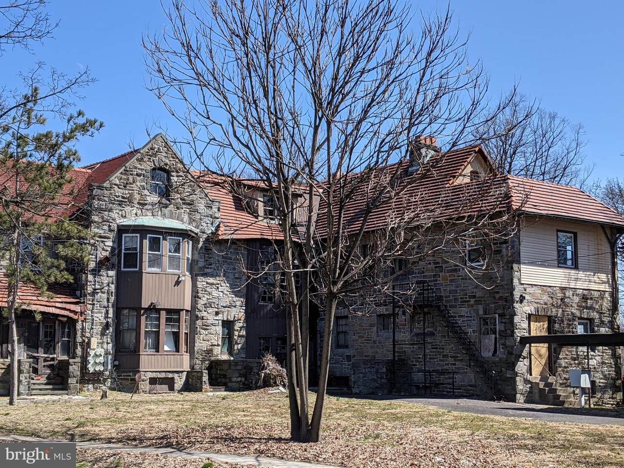 100 Swarthmore Avenue - Photo 1