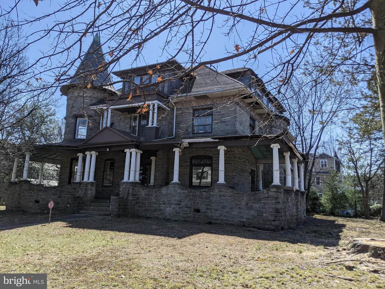 312 Swarthmore Avenue - Photo 1