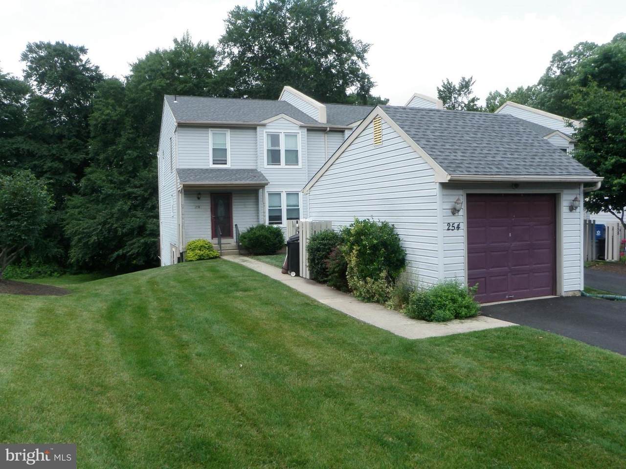 254 Inverness Circle - Photo 1