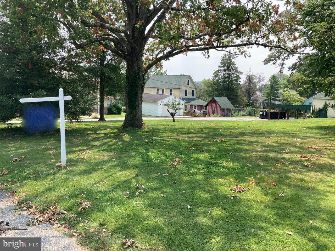 2935 Summit Avenue - Photo 1