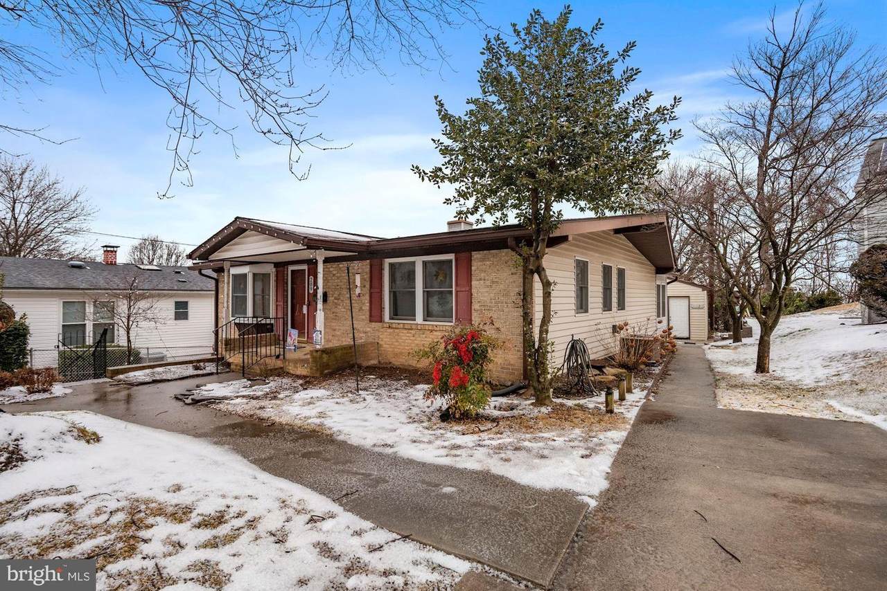209 Viewing Avenue - Photo 1
