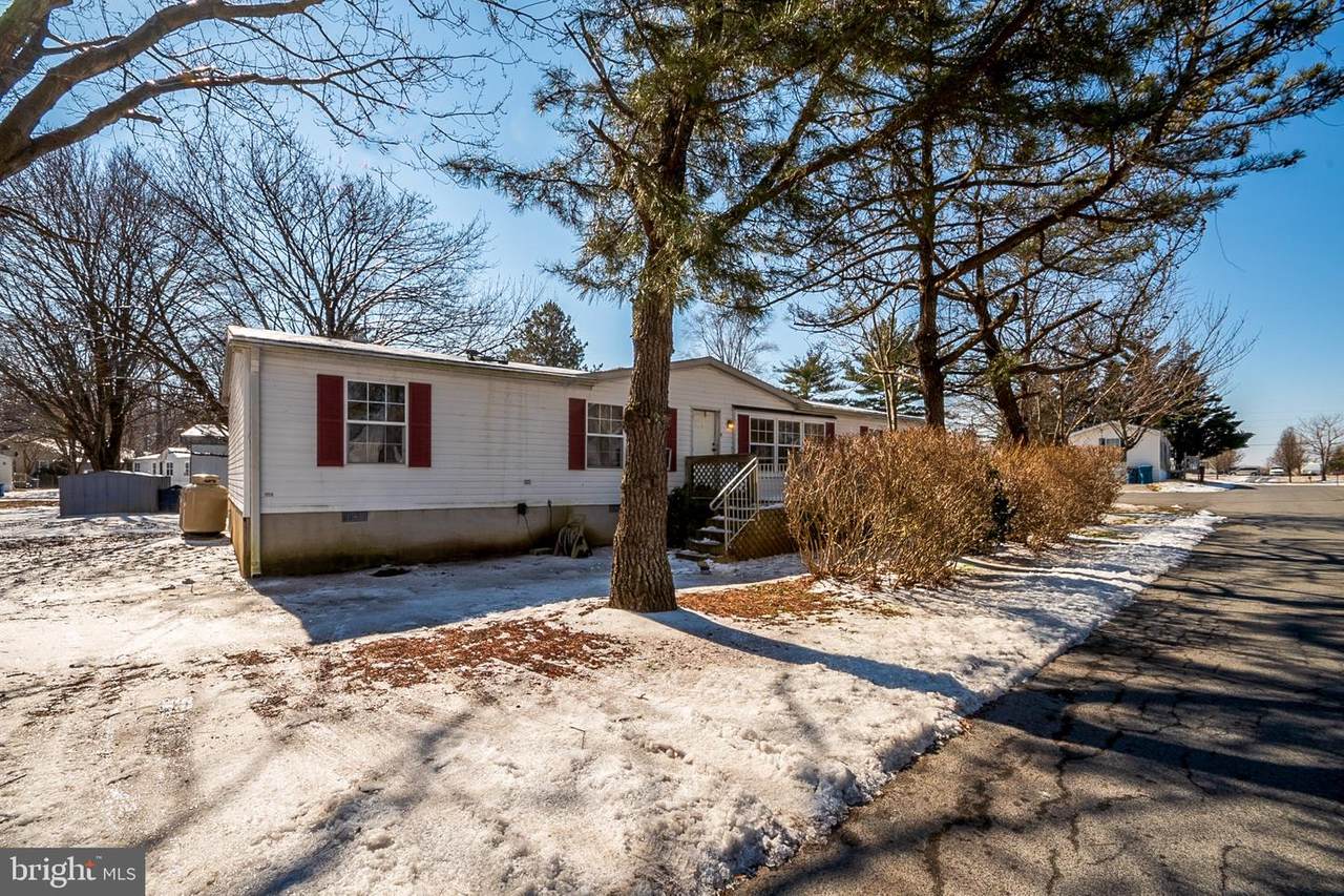 167 Carnation Drive - Photo 1