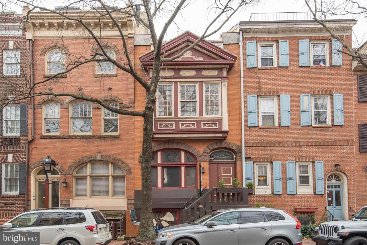 638 Pine Street - Photo 1