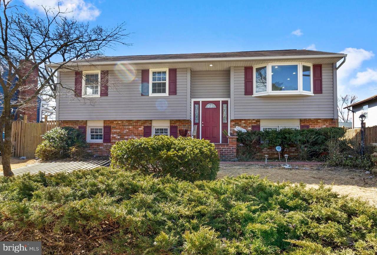 921 Jay Court - Photo 1