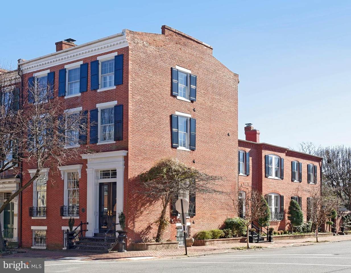 418 Duke Street - Photo 1