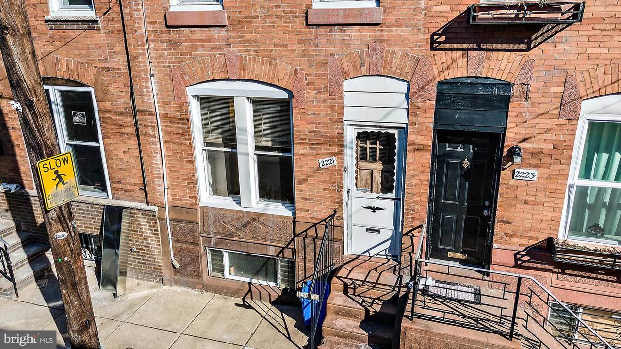 2221 Chadwick Street - Photo 1