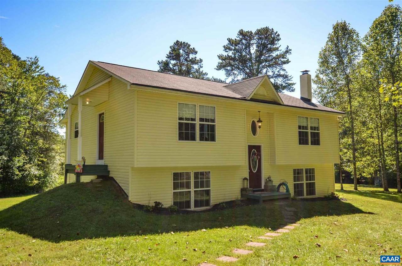 77 Lakewood Dr - Photo 1