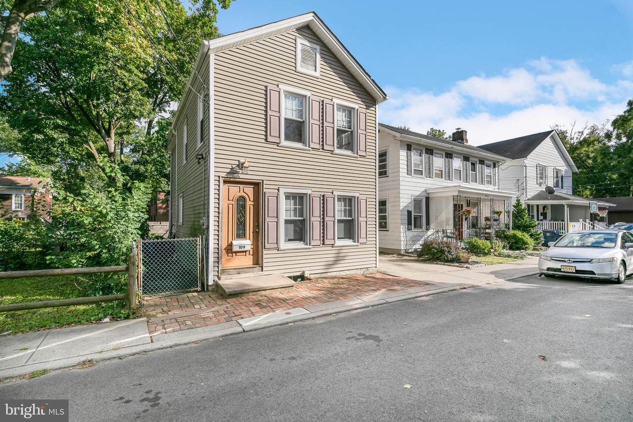 109 Forman Street - Photo 1
