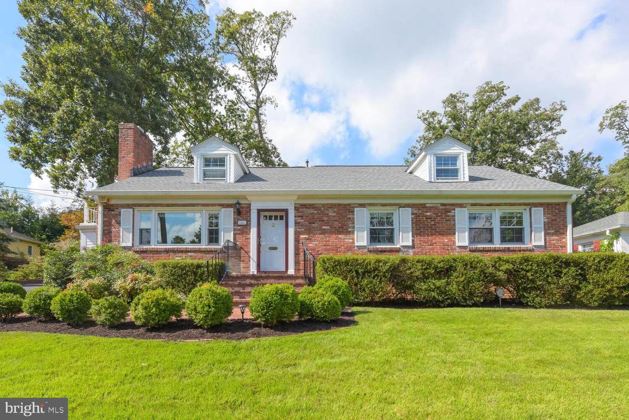 6220 Tally Ho Lane - Photo 1