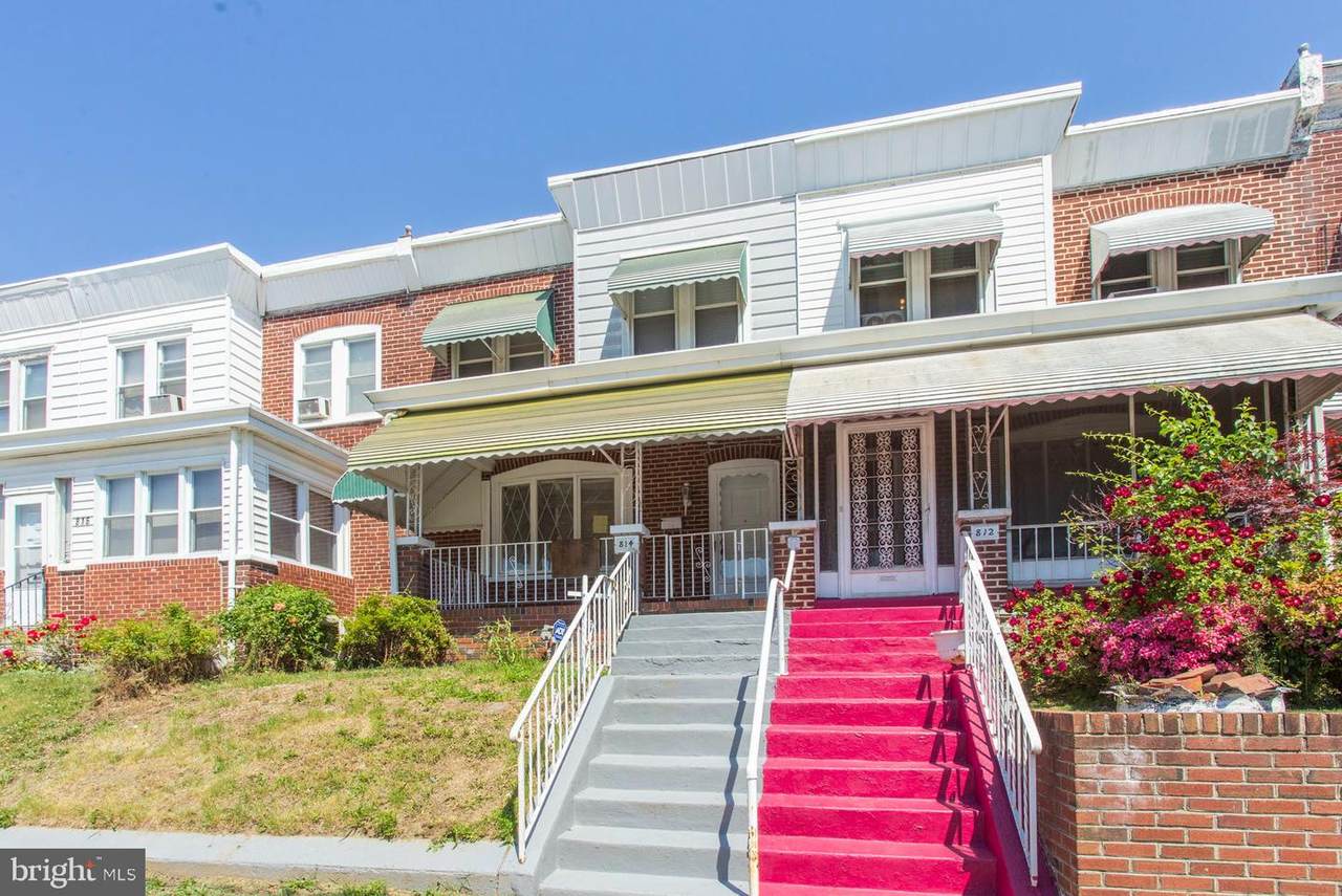814 7TH Street - Photo 1