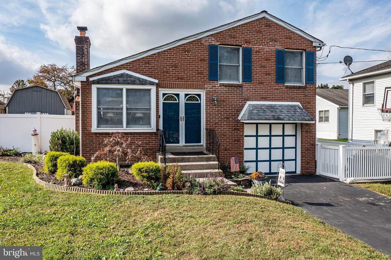 1208 Herschel Road - Photo 1
