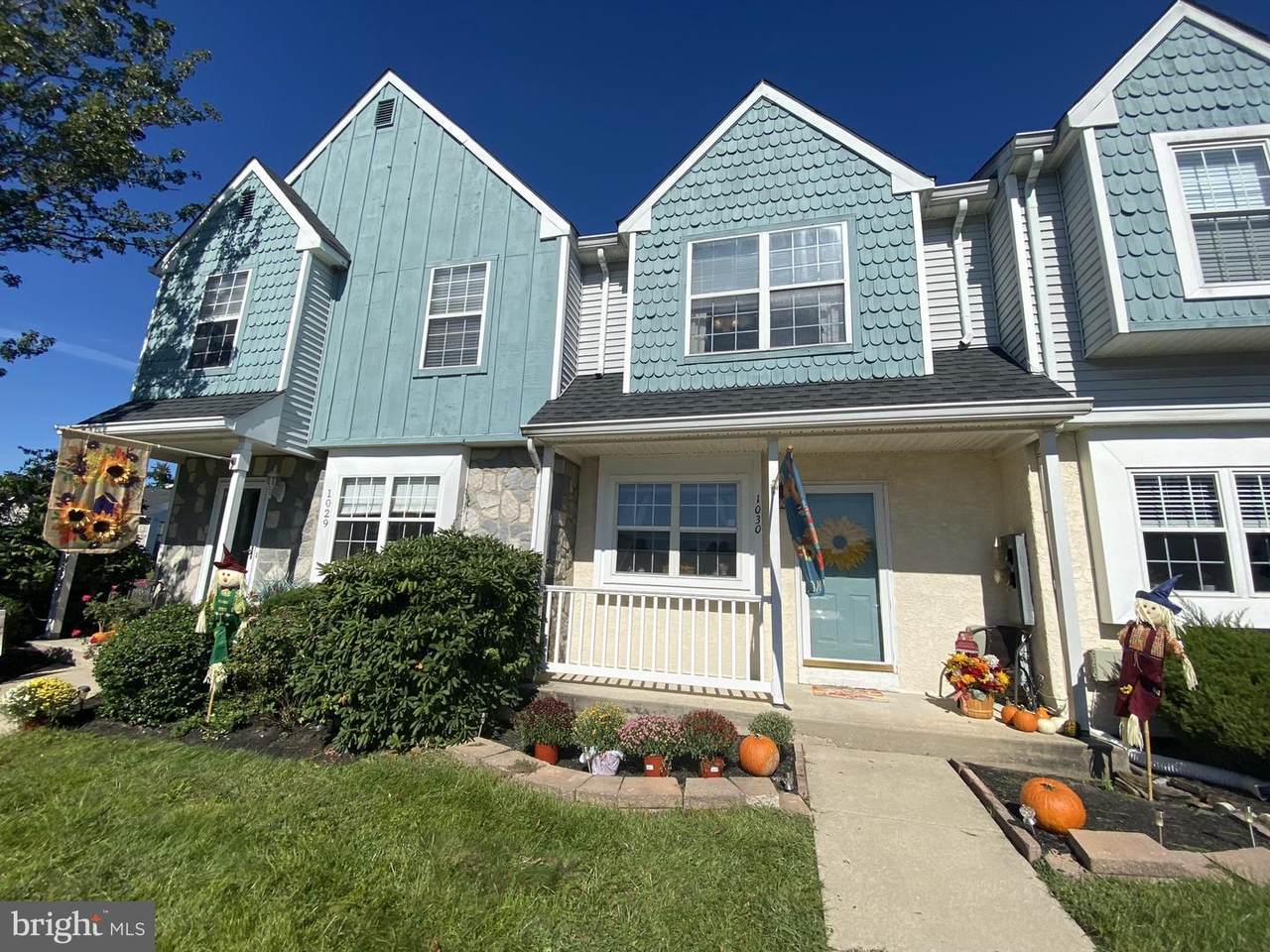 1030 Hillsboro Court - Photo 1