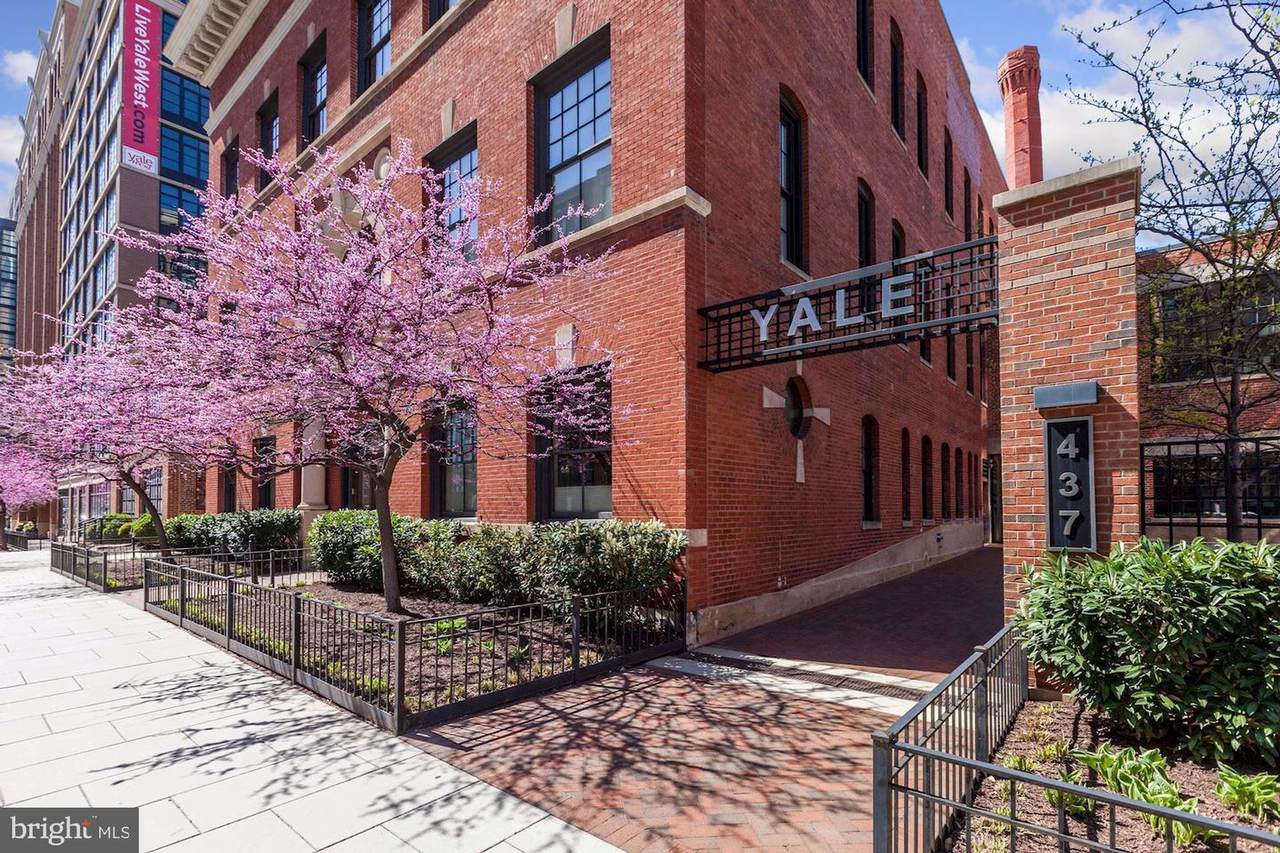 437 New York Avenue - Photo 1