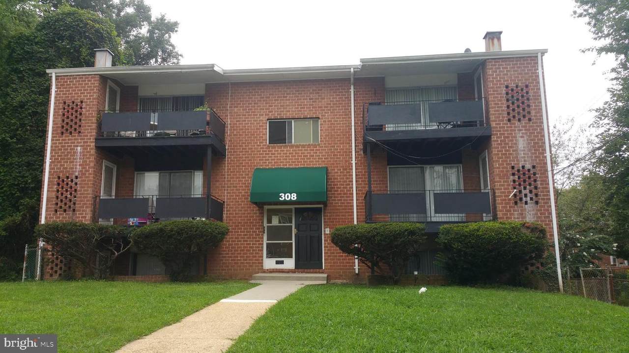 308 Long Island Avenue - Photo 1