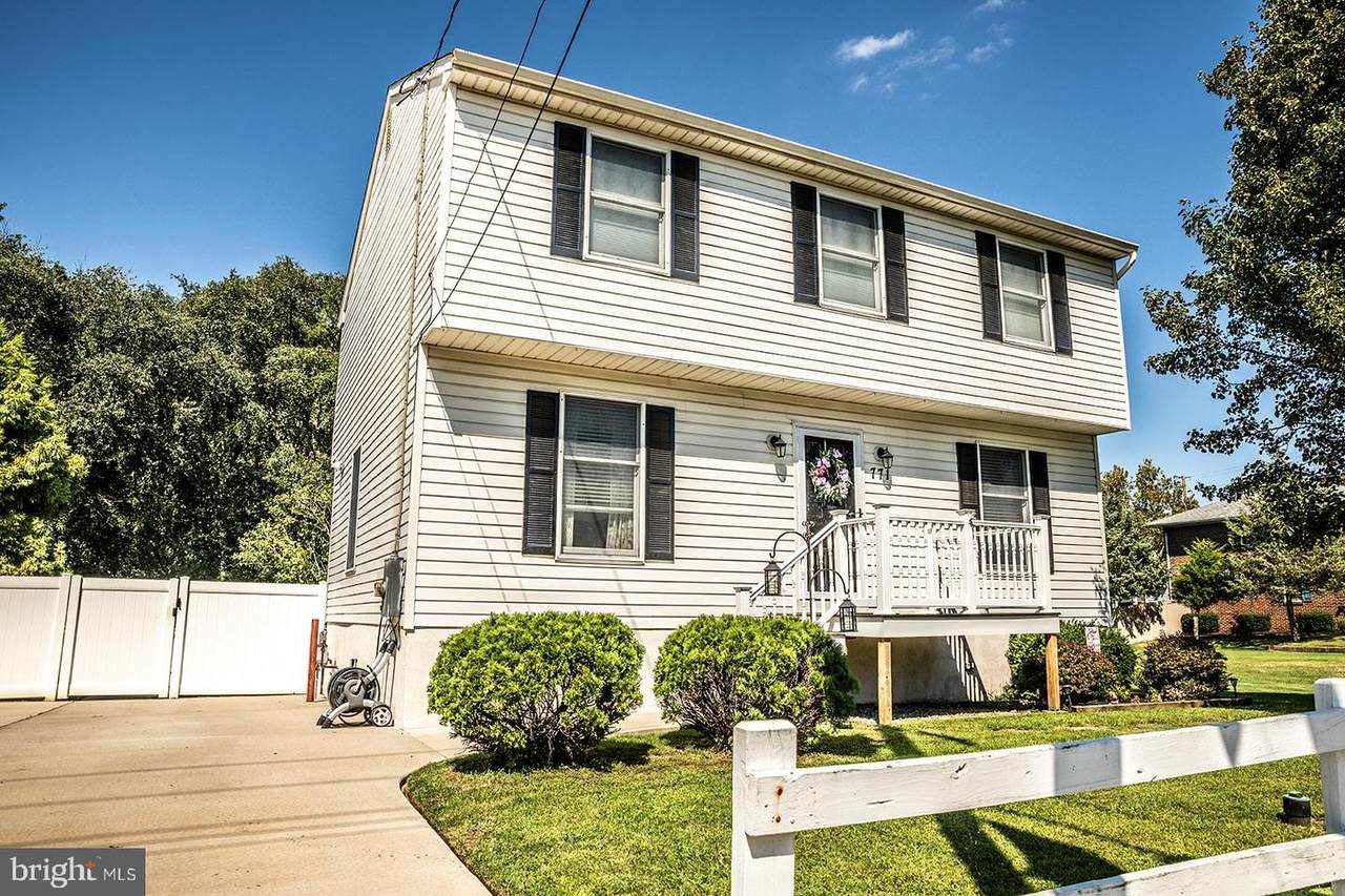 771 Broad Street - Photo 1