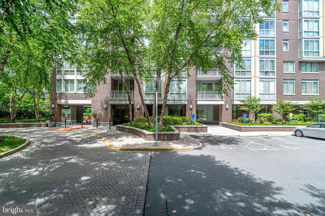 513 Broad Street - Photo 1