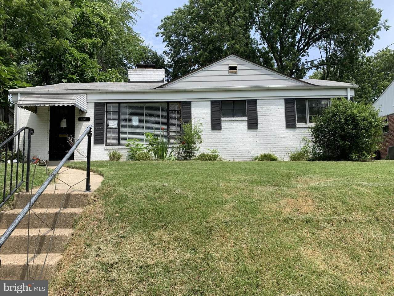 810 Bayfield Street - Photo 1